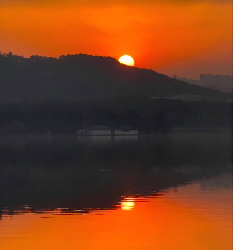 From 3 PM to 5 PM—one of the Optimal Times for Moxibustion