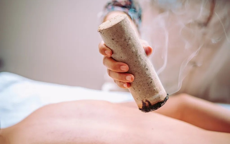 moxibustion therapy